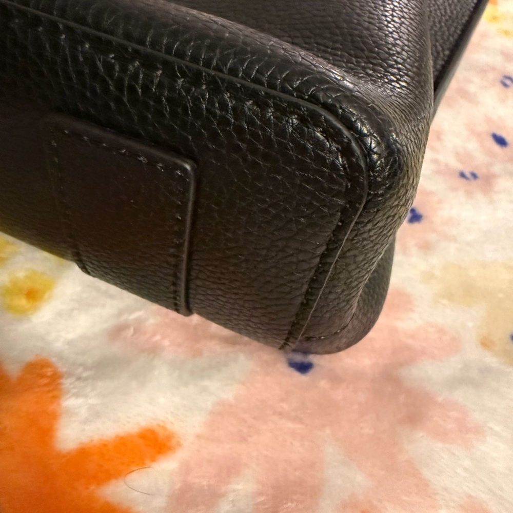 HOBO Vida Black Leather Tote Bag - Picture 11 of 15